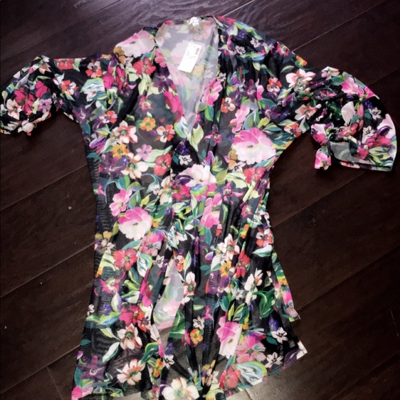 Colorful Beautiful blouse NWT Plus size 18-20 - Picture 2 of 3